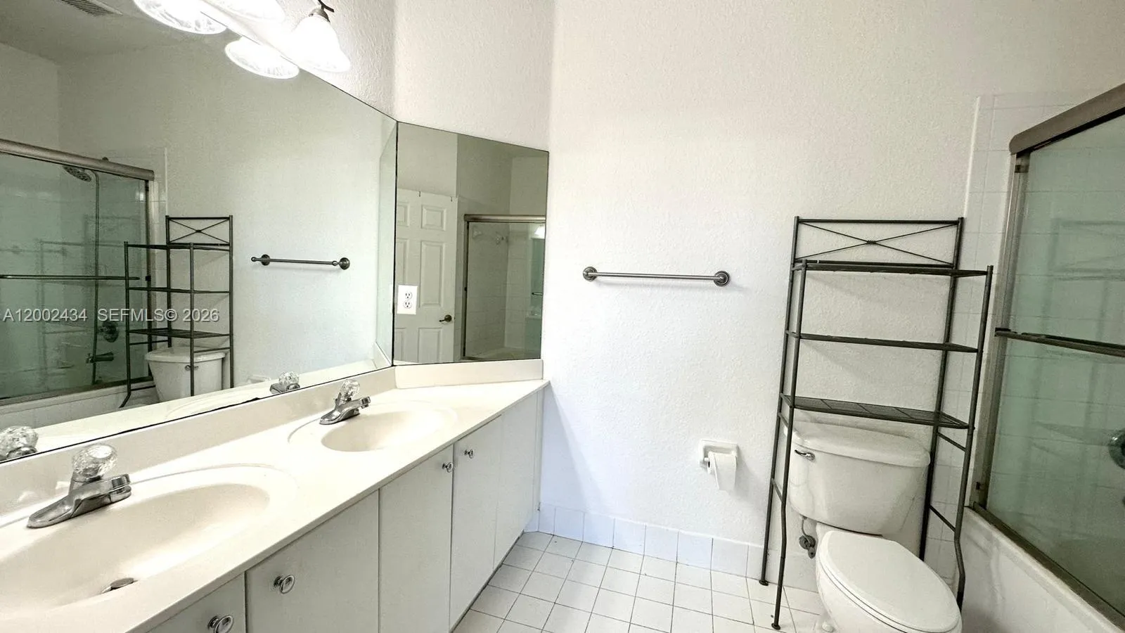 10911 Nw 79th St ., Doral, Florida 33178, Doral, Florida 33178, 4 Bedrooms Bedrooms, ,2 BathroomsBathrooms,Residential Lease,For Rent,10911 Nw 79th St ., Doral, Florida 33178,A12002434