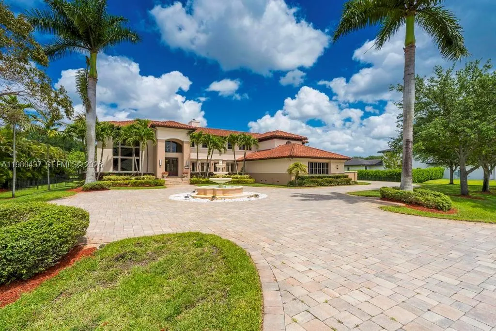 13425 Sw 37th Pl, Davie, Florida 33330, Davie, Florida 33330, 5 Bedrooms Bedrooms, ,4 BathroomsBathrooms,Residential,For Sale,13425 Sw 37th Pl, Davie, Florida 33330,A11980437