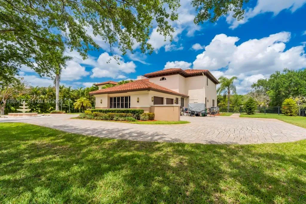 13425 Sw 37th Pl, Davie, Florida 33330, Davie, Florida 33330, 6 Bedrooms Bedrooms, ,4 BathroomsBathrooms,Residential,For Sale,13425 Sw 37th Pl, Davie, Florida 33330,A11980437