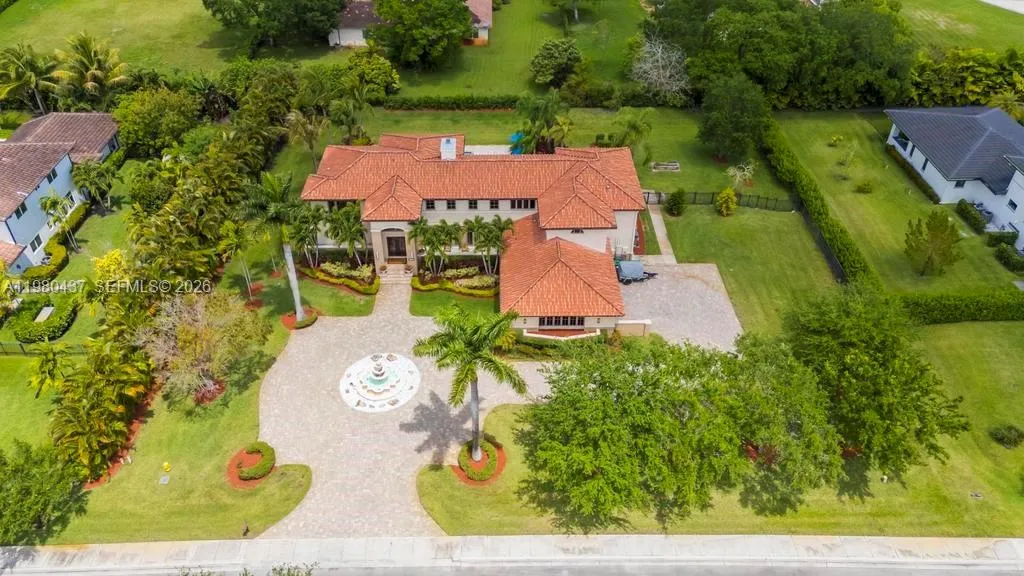 13425 Sw 37th Pl, Davie, Florida 33330, Davie, Florida 33330, 6 Bedrooms Bedrooms, ,4 BathroomsBathrooms,Residential,For Sale,13425 Sw 37th Pl, Davie, Florida 33330,A11980437