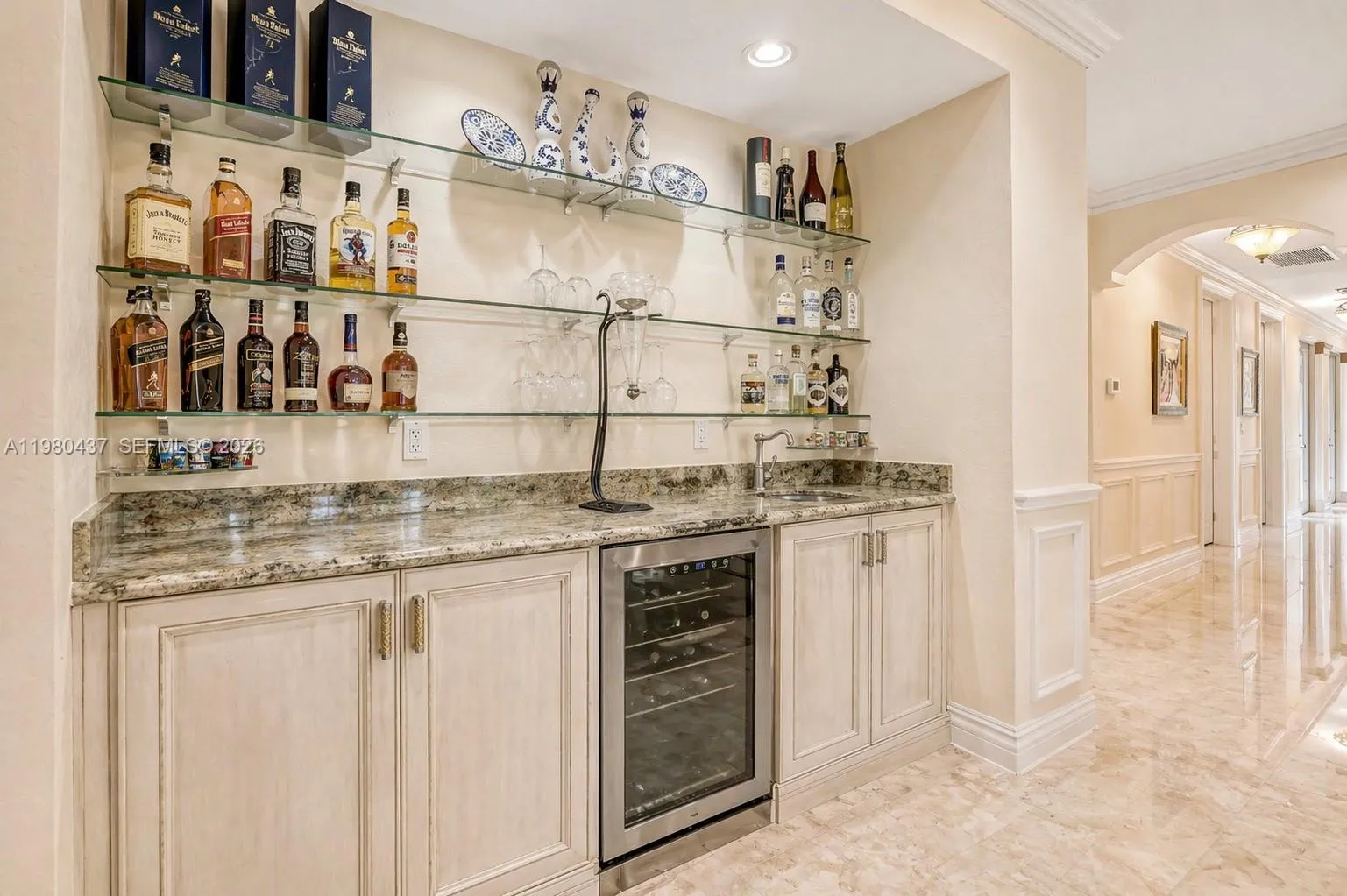 13425 Sw 37th Pl, Davie, Florida 33330, Davie, Florida 33330, 6 Bedrooms Bedrooms, ,4 BathroomsBathrooms,Residential,For Sale,13425 Sw 37th Pl, Davie, Florida 33330,A11980437