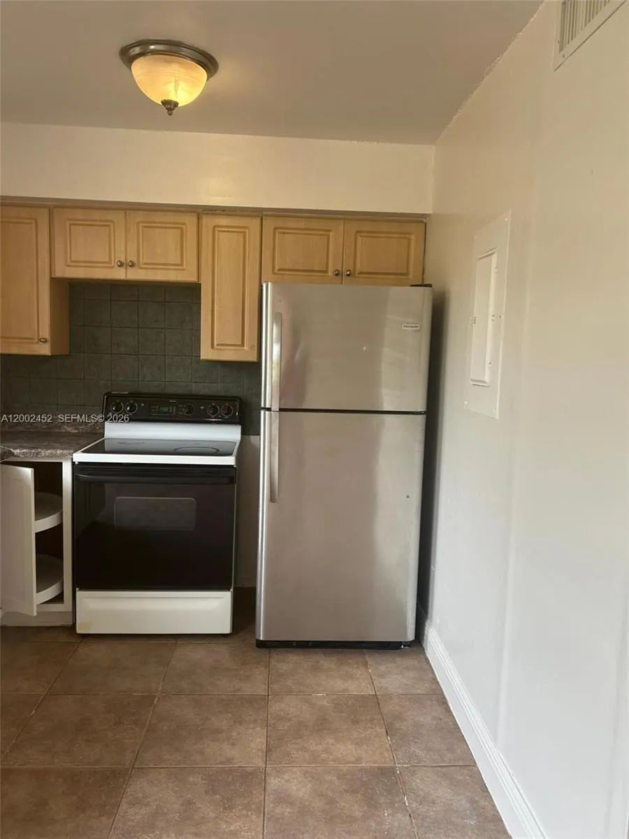 6100 Sw 68th St 58, South Miami, Florida 33143, South Miami, Florida 33143, 3 Bedrooms Bedrooms, ,2 BathroomsBathrooms,Residential Lease,For Rent,6100 Sw 68th St 58, South Miami, Florida 33143,A12002452