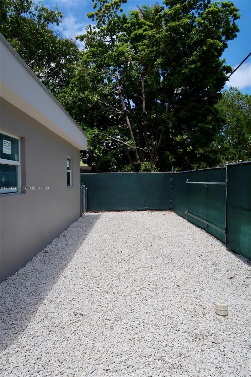 2637 Nw 23rd Ct, Miami, Florida 33142, Miami, Florida 33142, ,Residential Income,For Sale,2637 Nw 23rd Ct, Miami, Florida 33142,A12002456