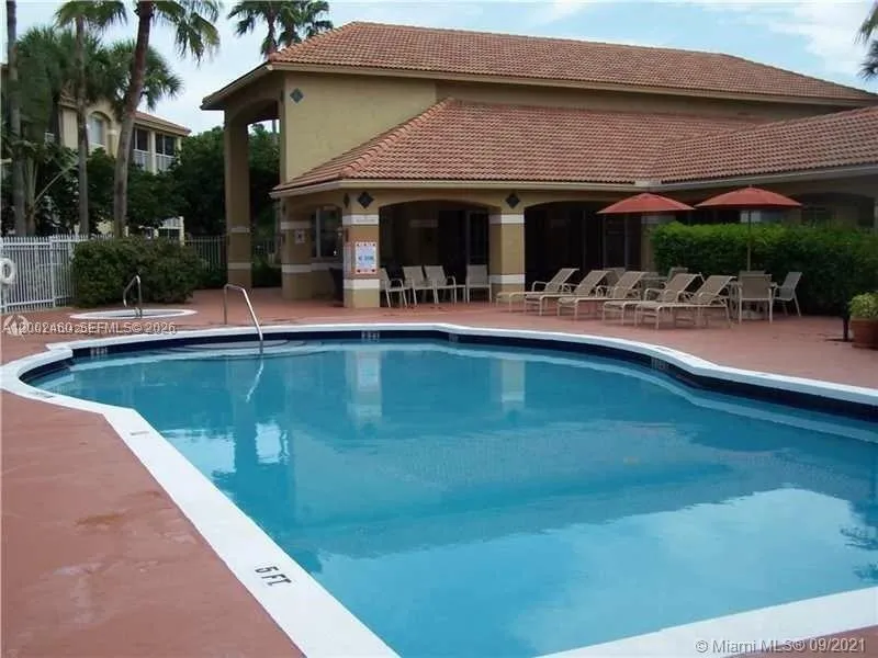 Hollywood, Florida 33021, 1 Bedroom Bedrooms, ,1 BathroomBathrooms,Residential,For Sale,A12002460