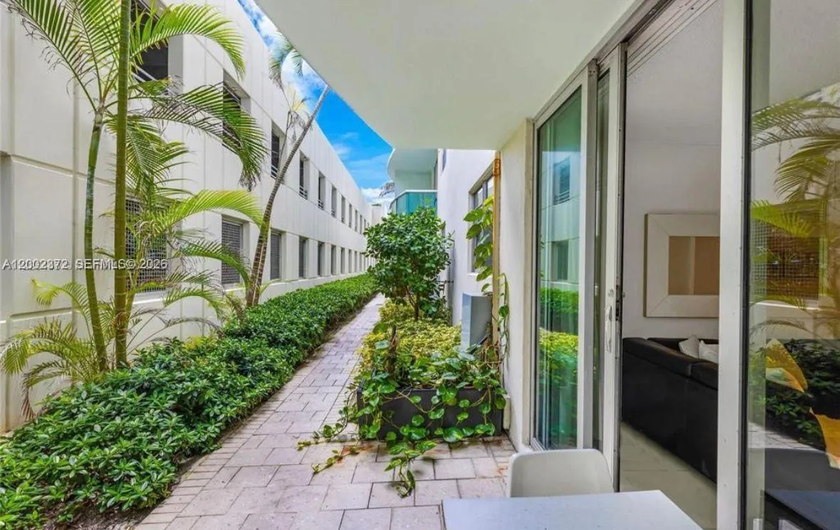 3901 S Ocean Dr 1b, Hollywood, Florida 33019, Hollywood, Florida 33019, 1 Bedroom Bedrooms, ,1 BathroomBathrooms,Residential,For Sale,3901 S Ocean Dr 1b, Hollywood, Florida 33019,A12002372