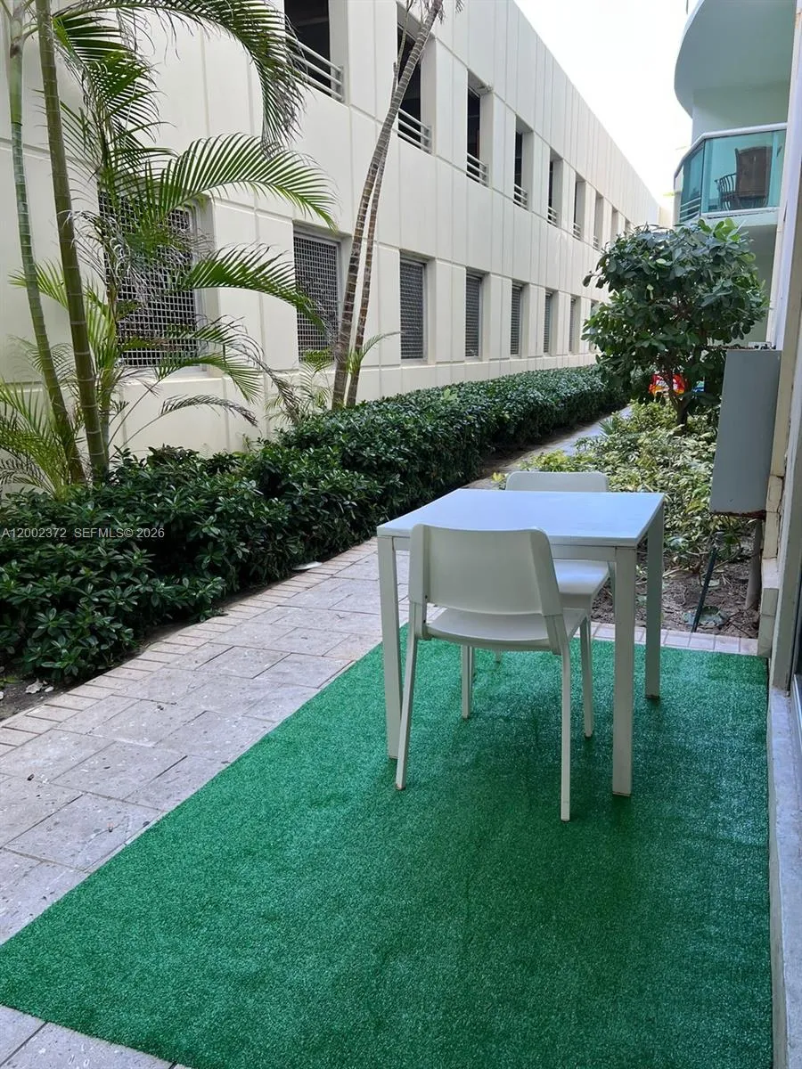 3901 S Ocean Dr 1b, Hollywood, Florida 33019, Hollywood, Florida 33019, 1 Bedroom Bedrooms, ,1 BathroomBathrooms,Residential,For Sale,3901 S Ocean Dr 1b, Hollywood, Florida 33019,A12002372