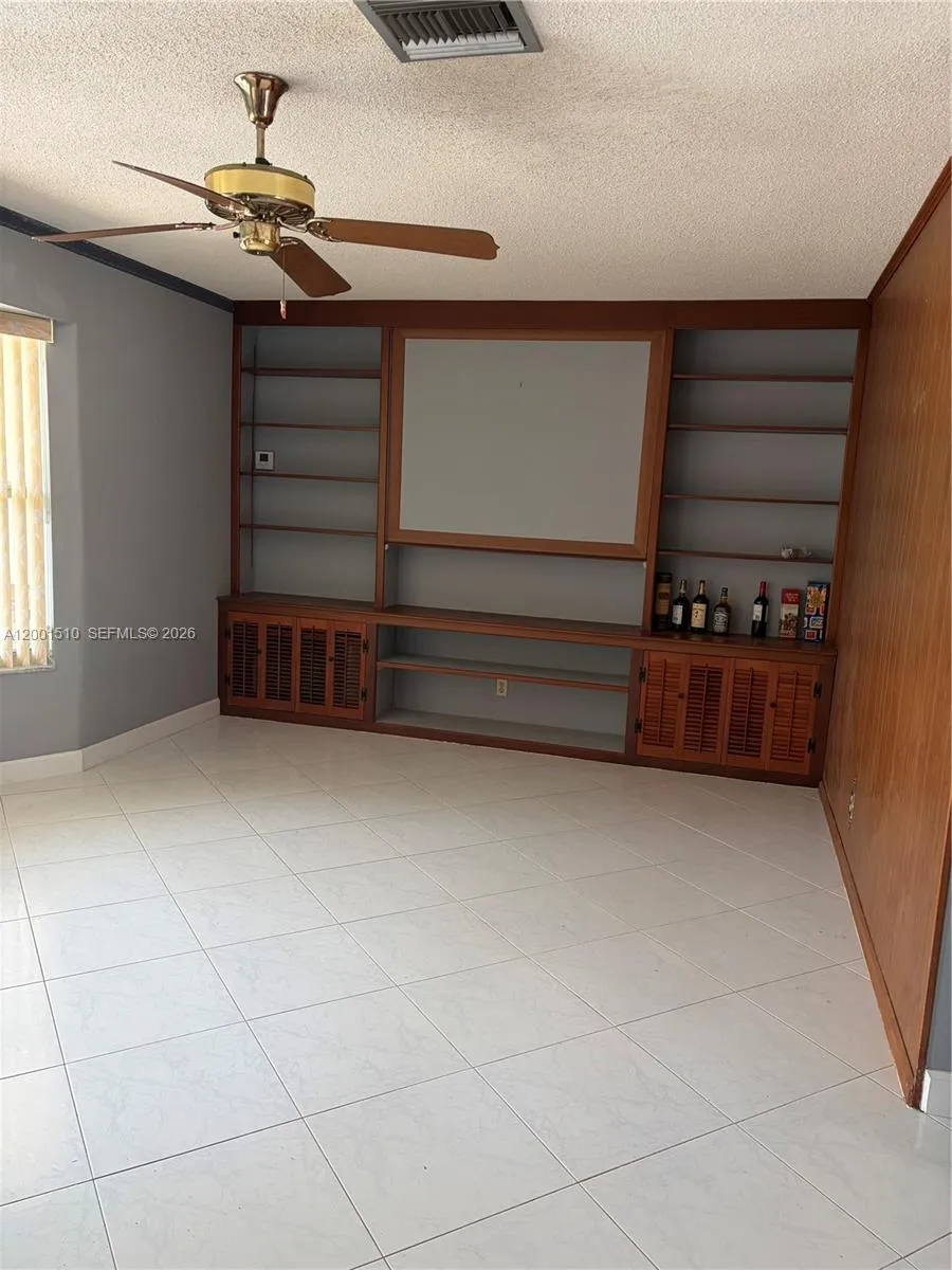 3205 Liberty St, Hollywood, Florida 33021, Hollywood, Florida 33021, 3 Bedrooms Bedrooms, ,2 BathroomsBathrooms,Residential Lease,For Rent,3205 Liberty St, Hollywood, Florida 33021,A12001510