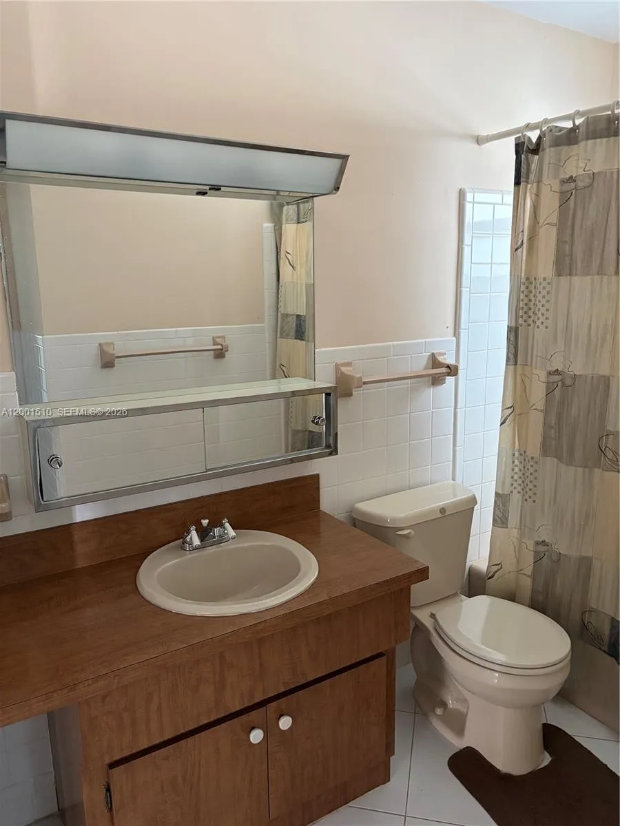 3205 Liberty St, Hollywood, Florida 33021, Hollywood, Florida 33021, 3 Bedrooms Bedrooms, ,2 BathroomsBathrooms,Residential Lease,For Rent,3205 Liberty St, Hollywood, Florida 33021,A12001510