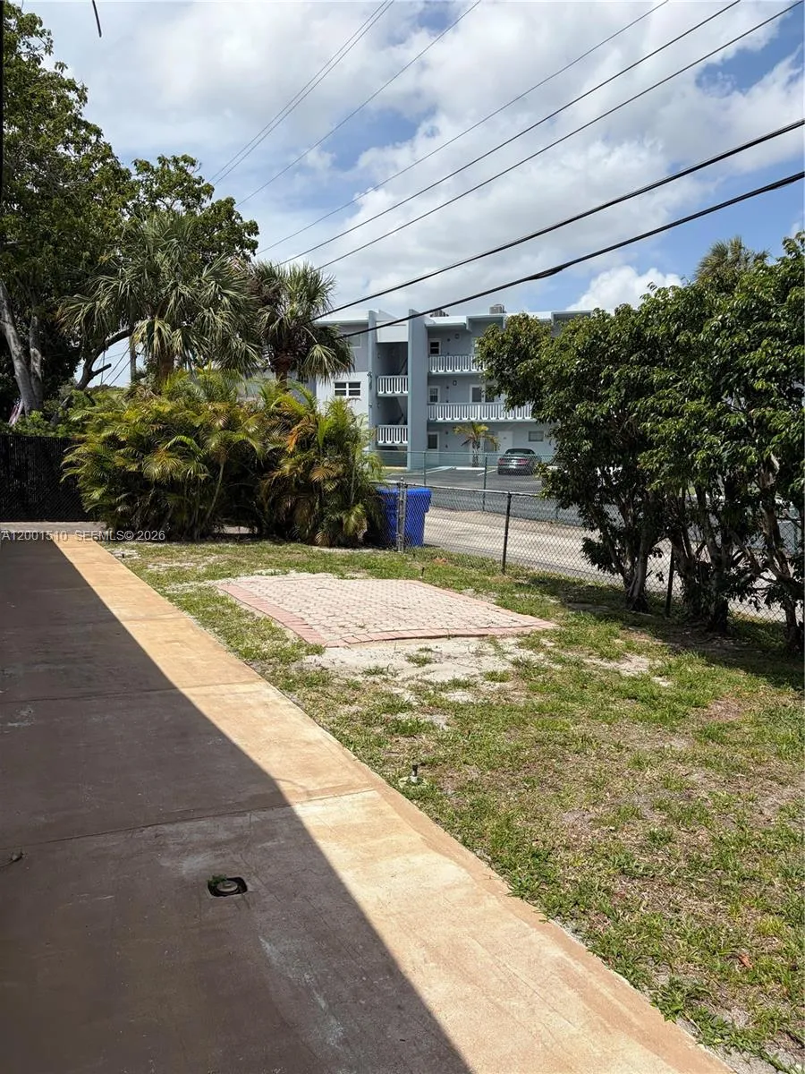3205 Liberty St, Hollywood, Florida 33021, Hollywood, Florida 33021, 3 Bedrooms Bedrooms, ,2 BathroomsBathrooms,Residential Lease,For Rent,3205 Liberty St, Hollywood, Florida 33021,A12001510