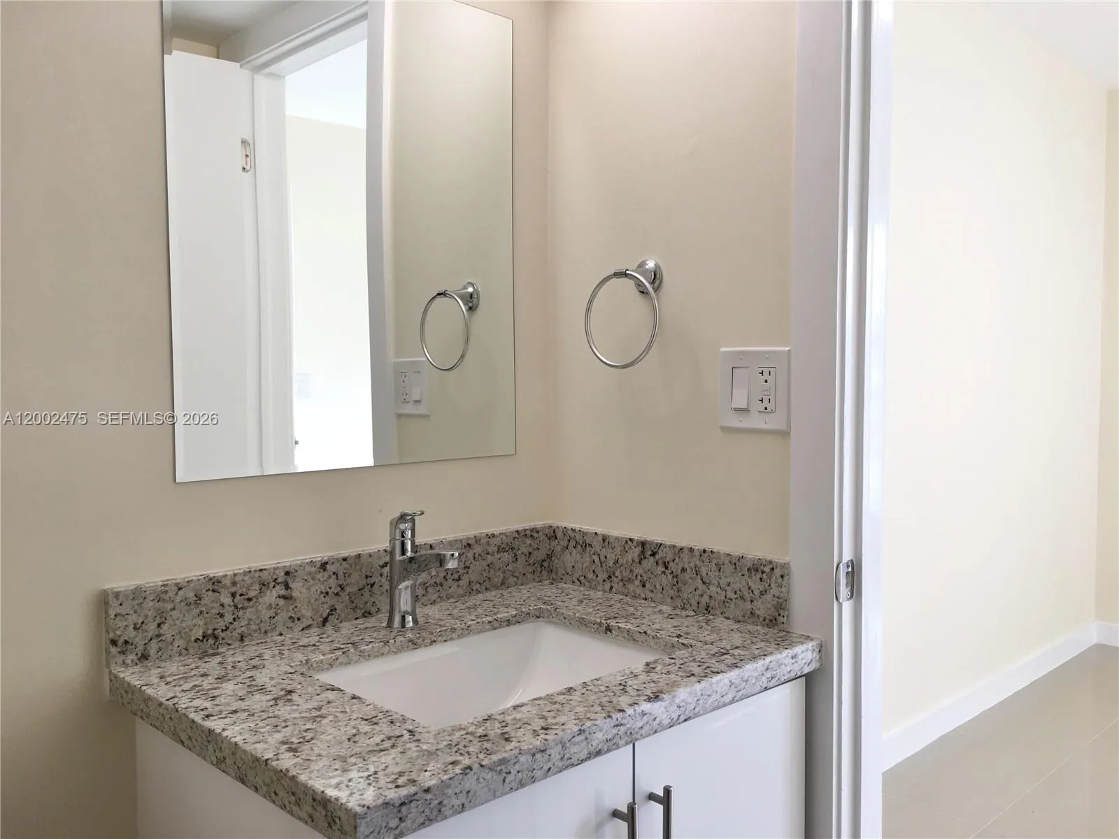4709 Nw 7th St 107-9, Miami, Florida 33126, Miami, Florida 33126, 2 Bedrooms Bedrooms, ,2 BathroomsBathrooms,Residential Lease,For Rent,4709 Nw 7th St 107-9, Miami, Florida 33126,A12002475