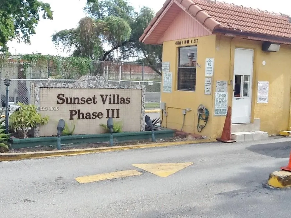 4709 Nw 7th St 107-9, Miami, Florida 33126, Miami, Florida 33126, 2 Bedrooms Bedrooms, ,2 BathroomsBathrooms,Residential Lease,For Rent,4709 Nw 7th St 107-9, Miami, Florida 33126,A12002475
