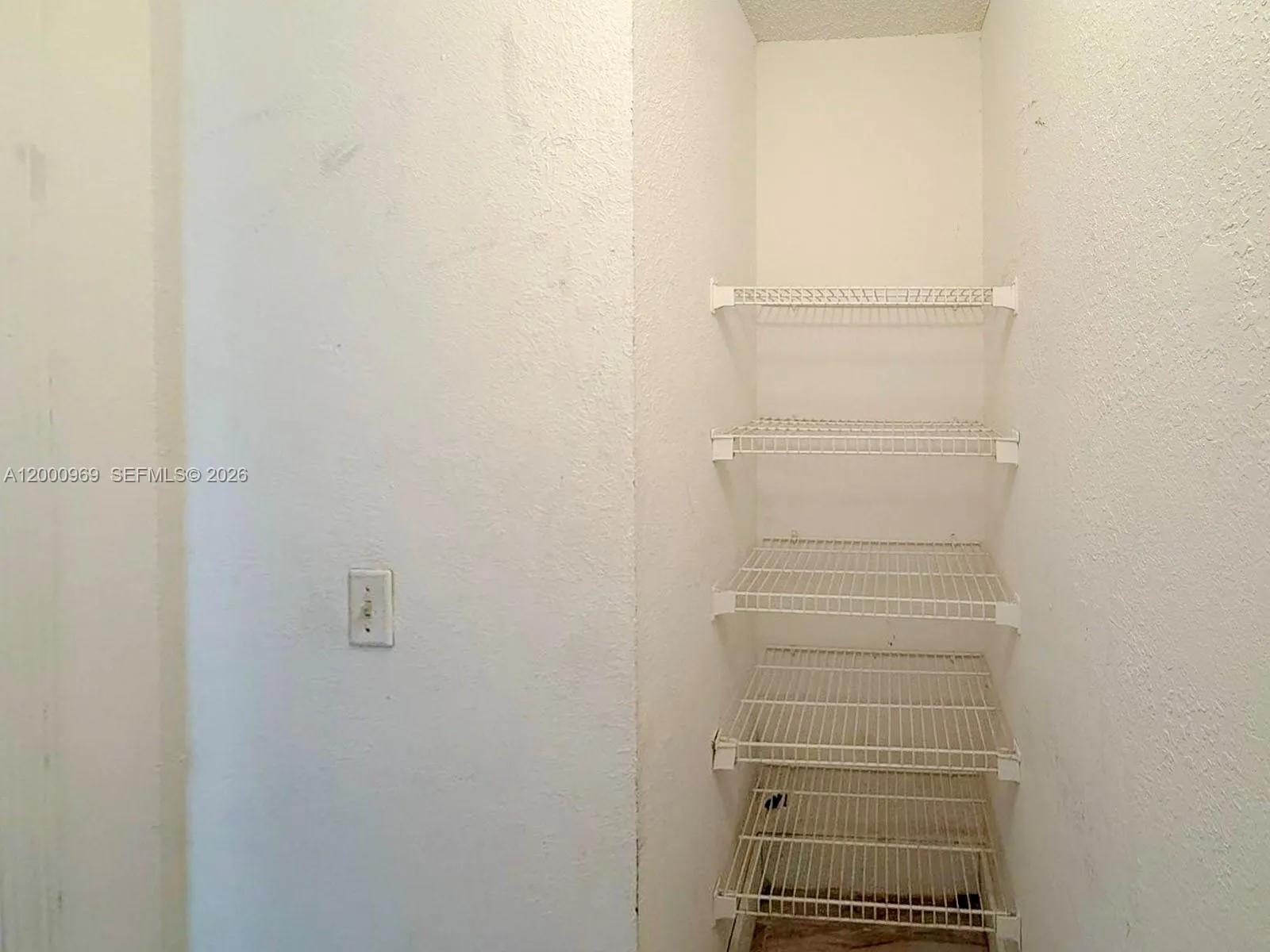 3440 N Pinewalk Dr N 518, Margate, Florida 33063, Margate, Florida 33063, 2 Bedrooms Bedrooms, ,2 BathroomsBathrooms,Residential,For Sale,3440 N Pinewalk Dr N 518, Margate, Florida 33063,A12000969