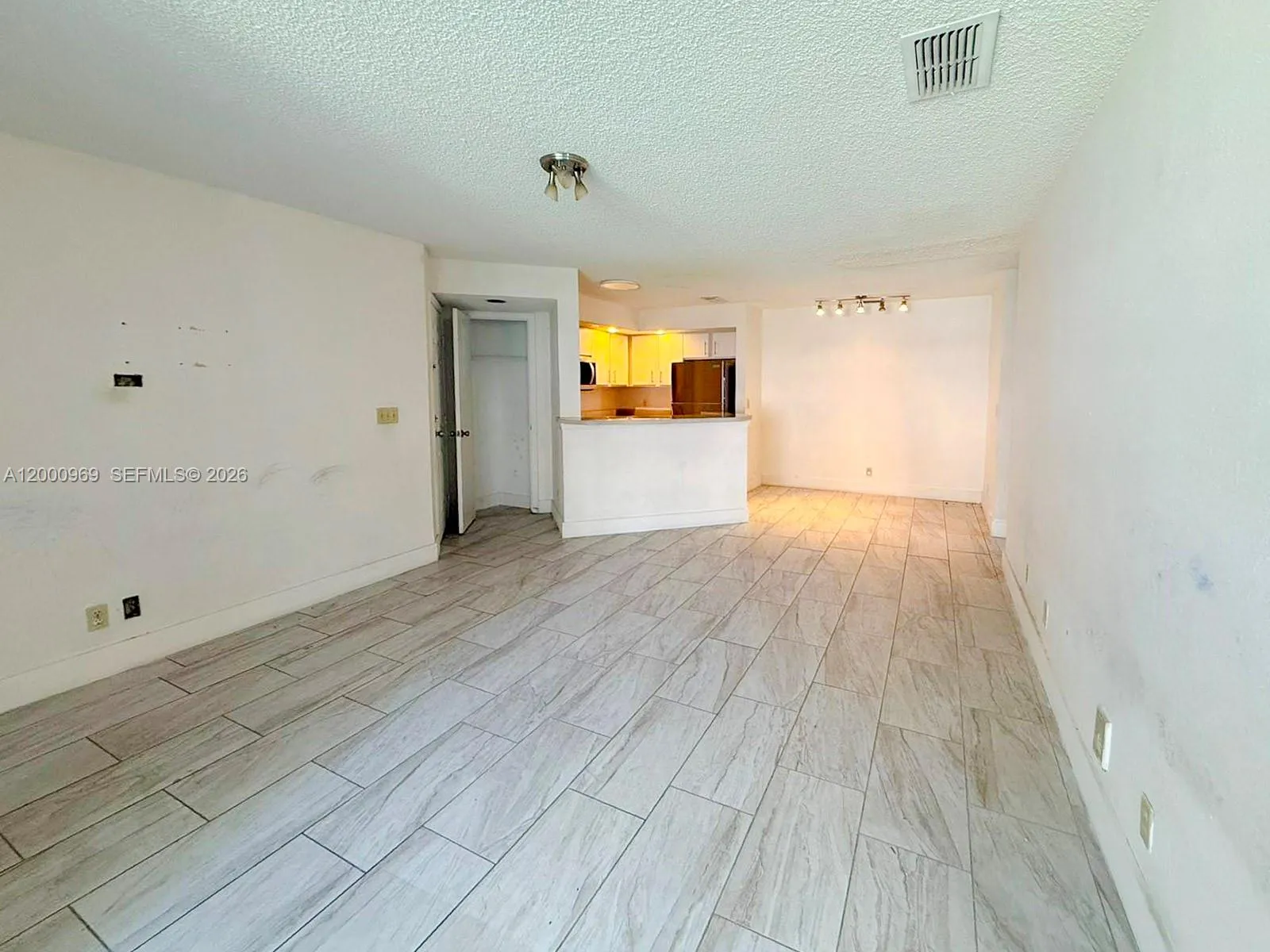 3440 N Pinewalk Dr N 518, Margate, Florida 33063, Margate, Florida 33063, 2 Bedrooms Bedrooms, ,2 BathroomsBathrooms,Residential,For Sale,3440 N Pinewalk Dr N 518, Margate, Florida 33063,A12000969