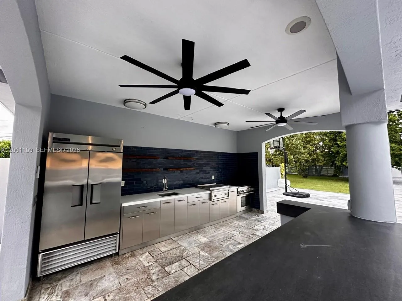 Outdoor Kitchen