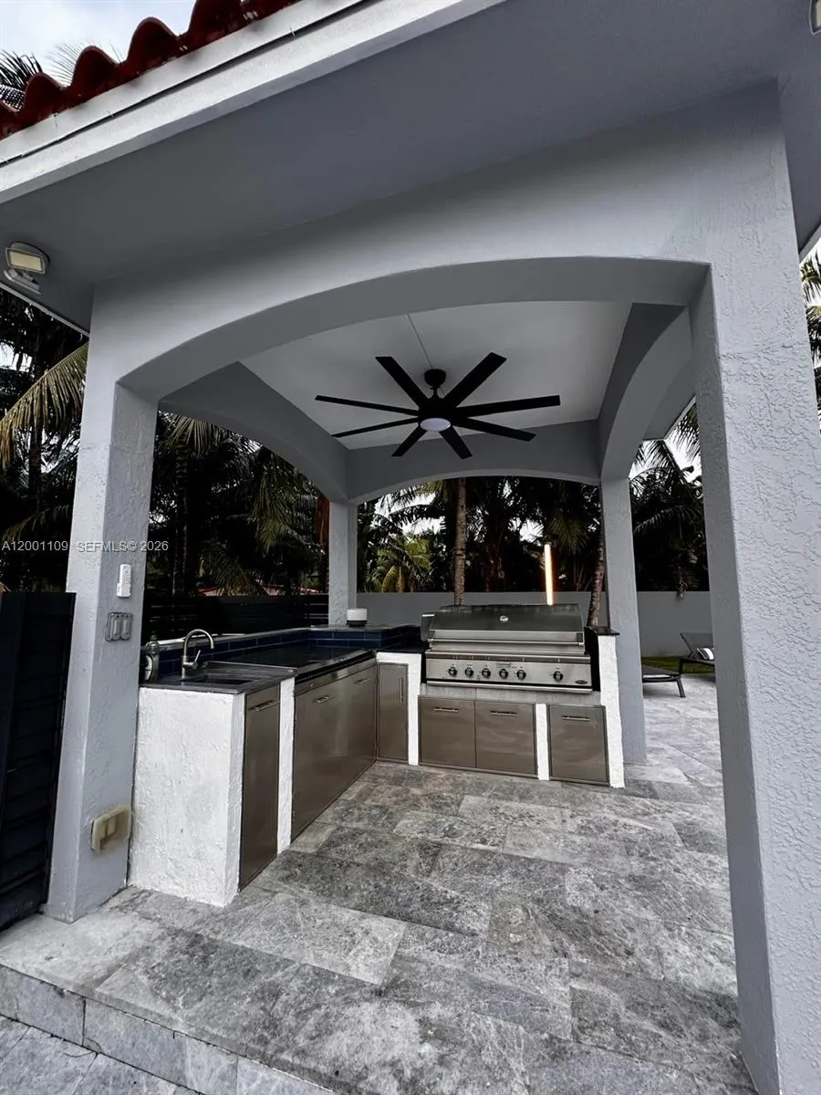 Outdoor Grill and BBQ