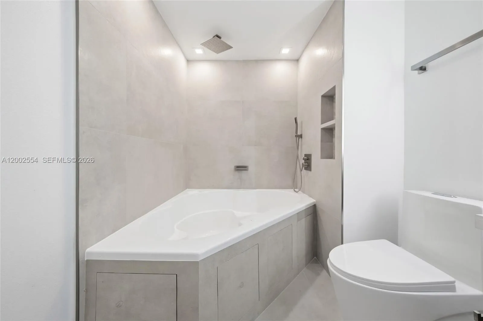 110 N Federal Hwy 1401, Fort Lauderdale, Florida 3, Fort Lauderdale, Florida 33301, 2 Bedrooms Bedrooms, ,2 BathroomsBathrooms,Residential Lease,For Rent,110 N Federal Hwy 1401, Fort Lauderdale, Florida 3,A12002554