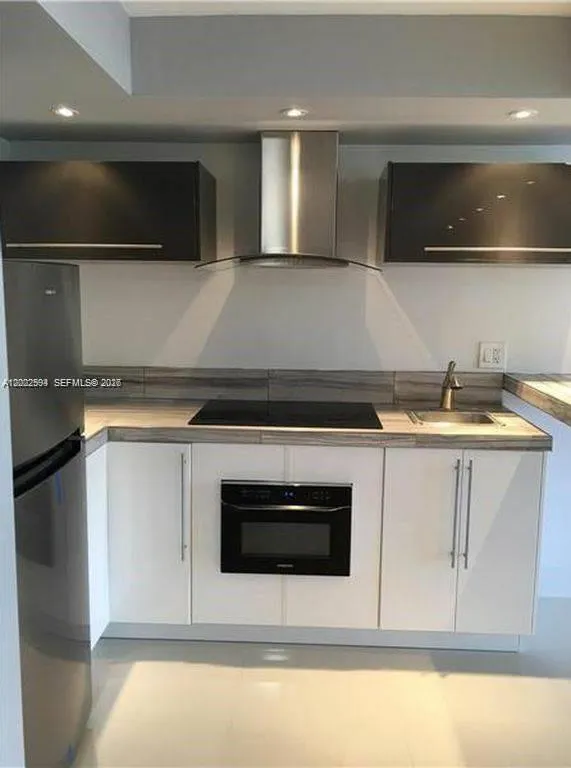 200 Se 15th Rd 3f, Miami, Florida 33129, Miami, Florida 33129, 1 Bedroom Bedrooms, ,1 BathroomBathrooms,Residential Lease,For Rent,200 Se 15th Rd 3f, Miami, Florida 33129,A12002594