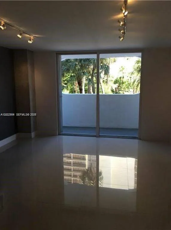 200 Se 15th Rd 3f, Miami, Florida 33129, Miami, Florida 33129, 1 Bedroom Bedrooms, ,1 BathroomBathrooms,Residential Lease,For Rent,200 Se 15th Rd 3f, Miami, Florida 33129,A12002594
