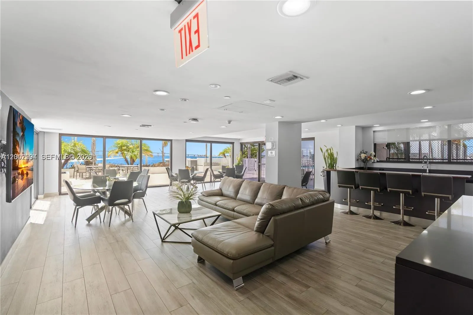 200 Se 15th Rd 3f, Miami, Florida 33129, Miami, Florida 33129, 1 Bedroom Bedrooms, ,1 BathroomBathrooms,Residential Lease,For Rent,200 Se 15th Rd 3f, Miami, Florida 33129,A12002594