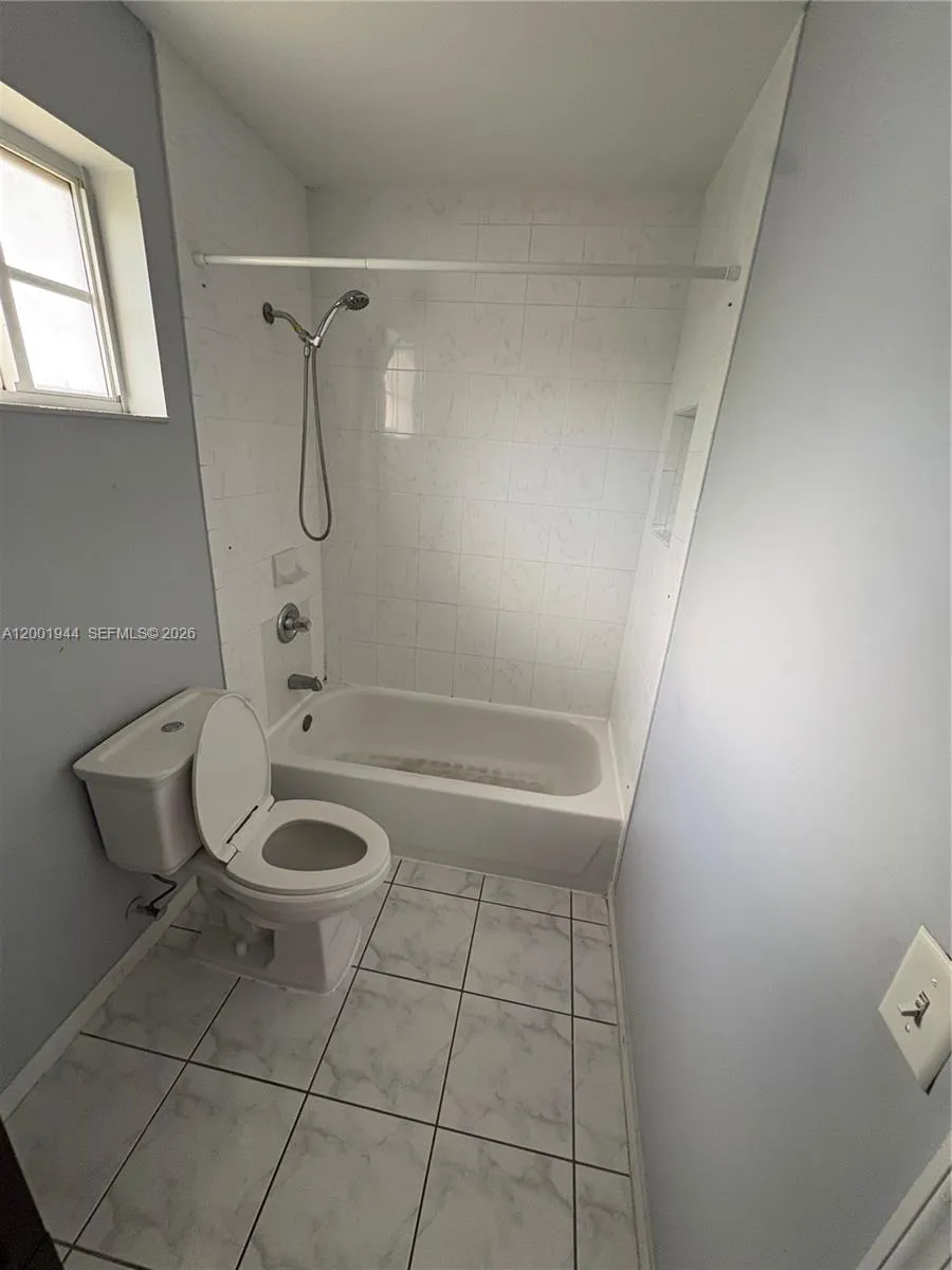 12035 Sw 14th St 105, Miami, Florida 33184, Miami, Florida 33184, 2 Bedrooms Bedrooms, ,2 BathroomsBathrooms,Residential,For Sale,12035 Sw 14th St 105, Miami, Florida 33184,A12001944