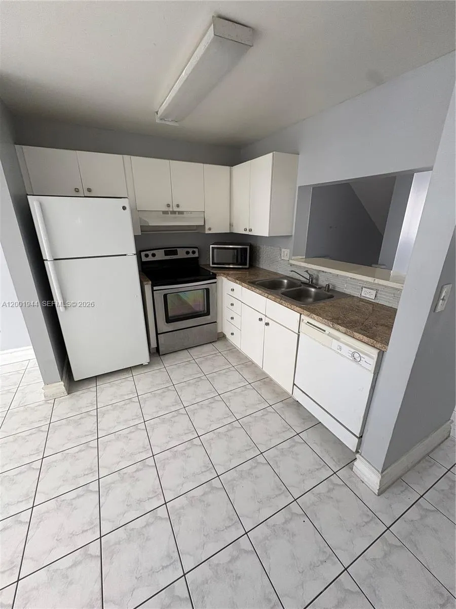12035 Sw 14th St 105, Miami, Florida 33184, Miami, Florida 33184, 2 Bedrooms Bedrooms, ,2 BathroomsBathrooms,Residential,For Sale,12035 Sw 14th St 105, Miami, Florida 33184,A12001944