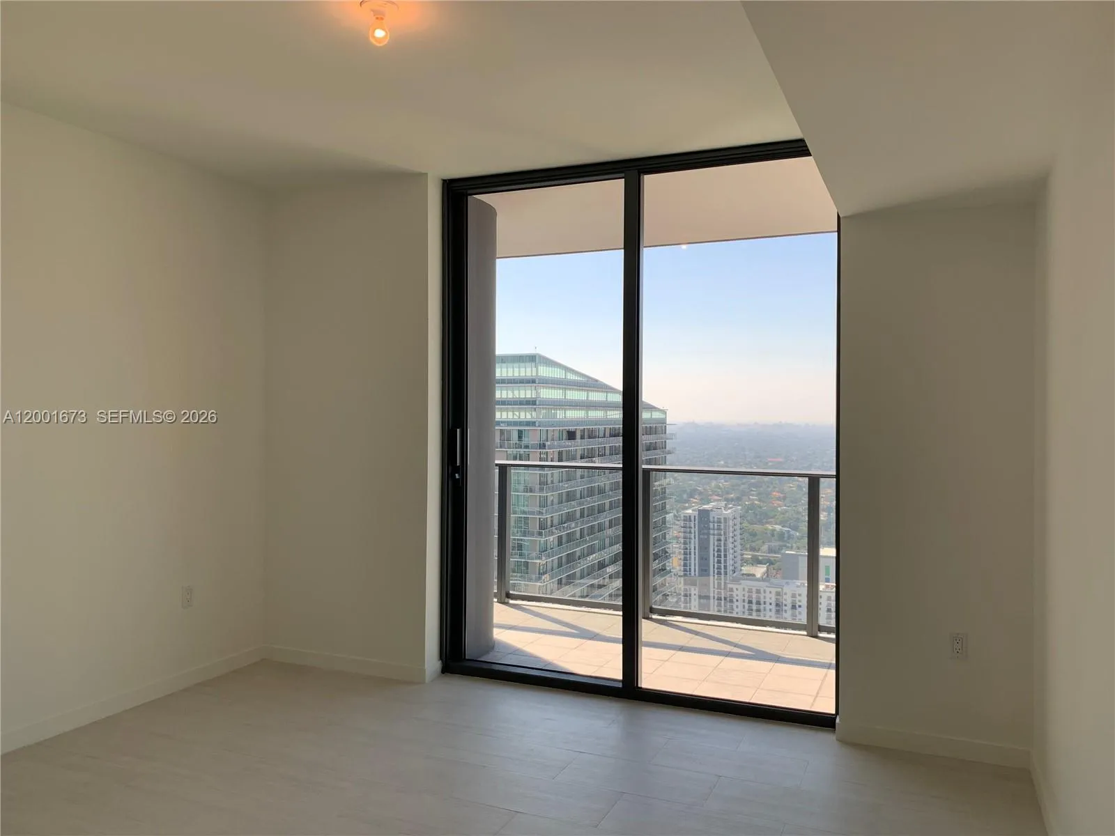 1000 Brickell Plz 3904, Miami, Florida 33131, Miami, Florida 33131, 1 Bedroom Bedrooms, ,1 BathroomBathrooms,Residential,For Sale,1000 Brickell Plz 3904, Miami, Florida 33131,A12001673