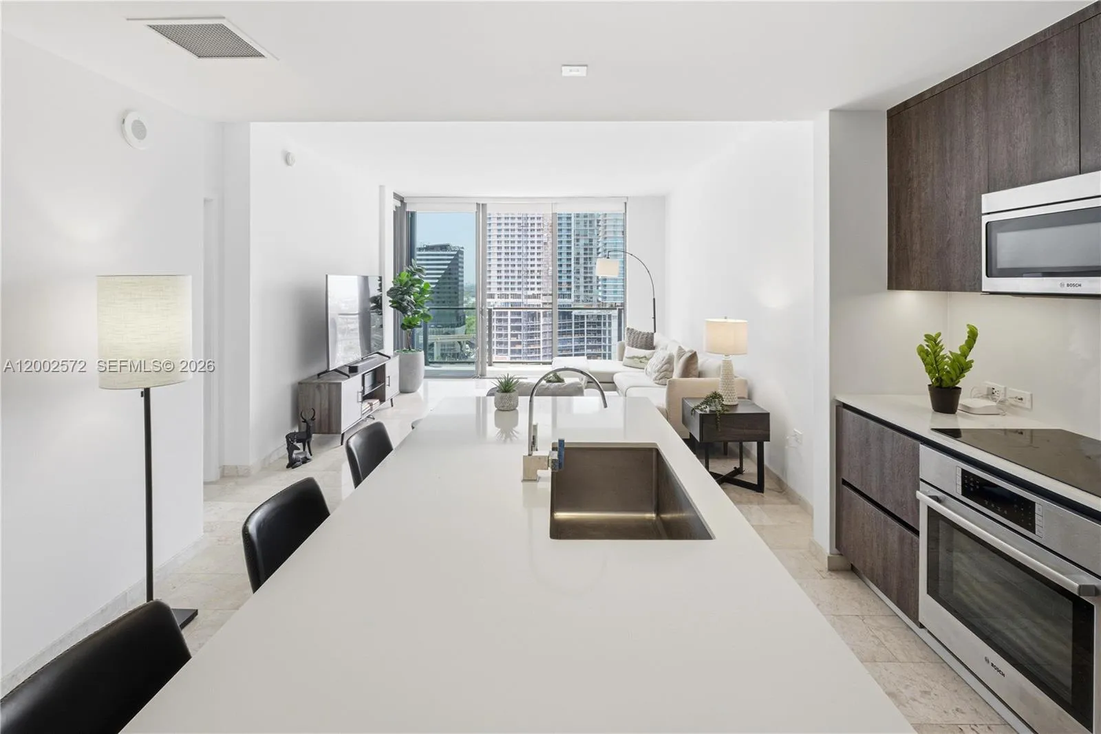 68 Se 6th St 1106, Miami, Florida 33131, Miami, Florida 33131, 1 Bedroom Bedrooms, ,1 BathroomBathrooms,Residential,For Sale,68 Se 6th St 1106, Miami, Florida 33131,A12002572