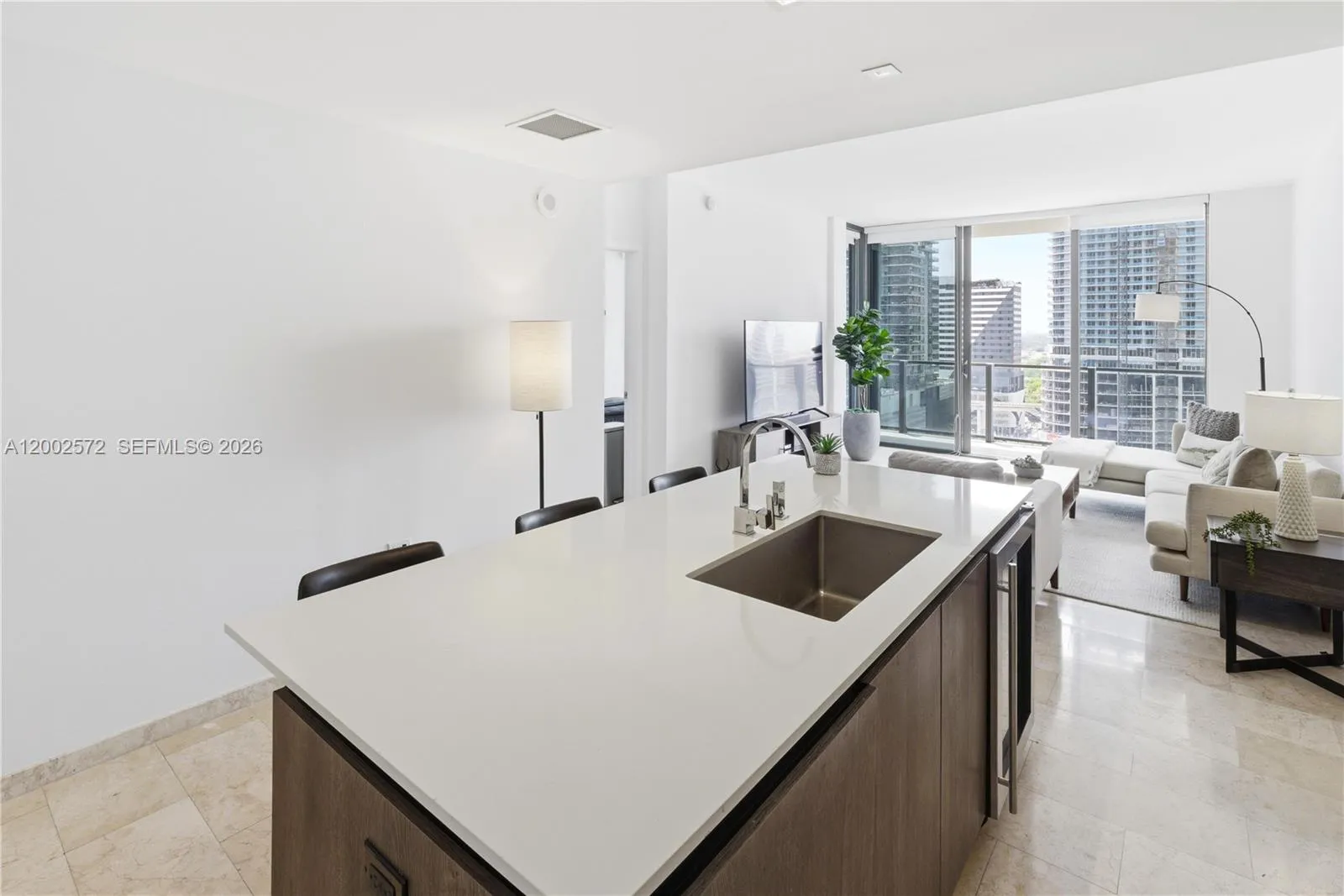 68 Se 6th St 1106, Miami, Florida 33131, Miami, Florida 33131, 1 Bedroom Bedrooms, ,1 BathroomBathrooms,Residential,For Sale,68 Se 6th St 1106, Miami, Florida 33131,A12002572