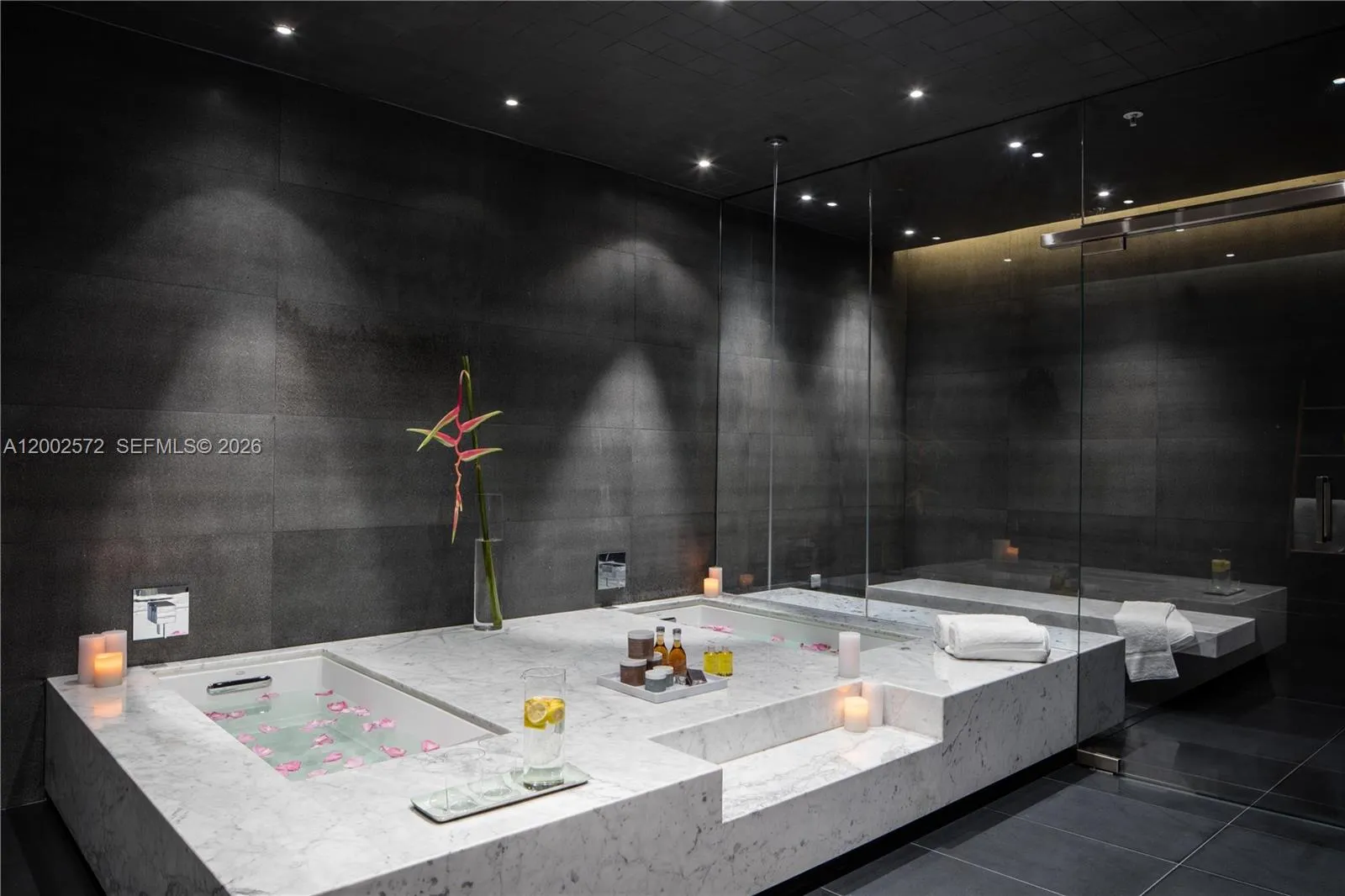 68 Se 6th St 1106, Miami, Florida 33131, Miami, Florida 33131, 1 Bedroom Bedrooms, ,1 BathroomBathrooms,Residential,For Sale,68 Se 6th St 1106, Miami, Florida 33131,A12002572