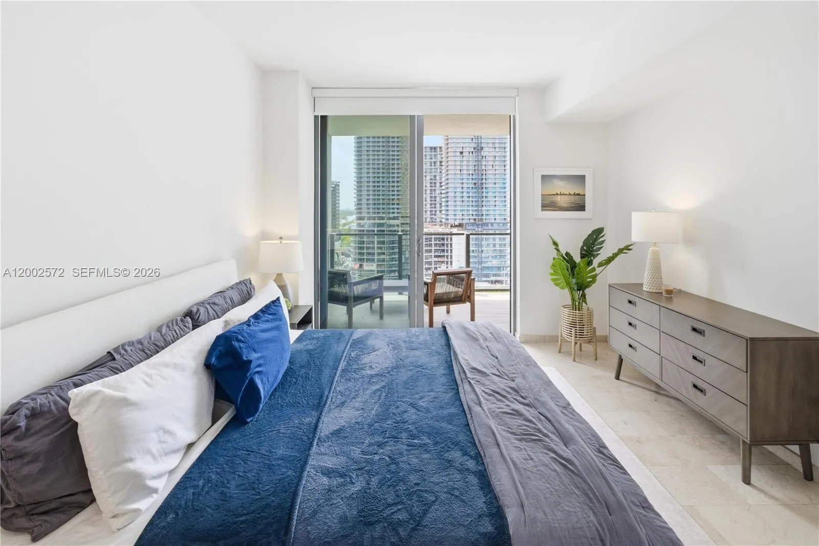 68 Se 6th St 1106, Miami, Florida 33131, Miami, Florida 33131, 1 Bedroom Bedrooms, ,1 BathroomBathrooms,Residential,For Sale,68 Se 6th St 1106, Miami, Florida 33131,A12002572