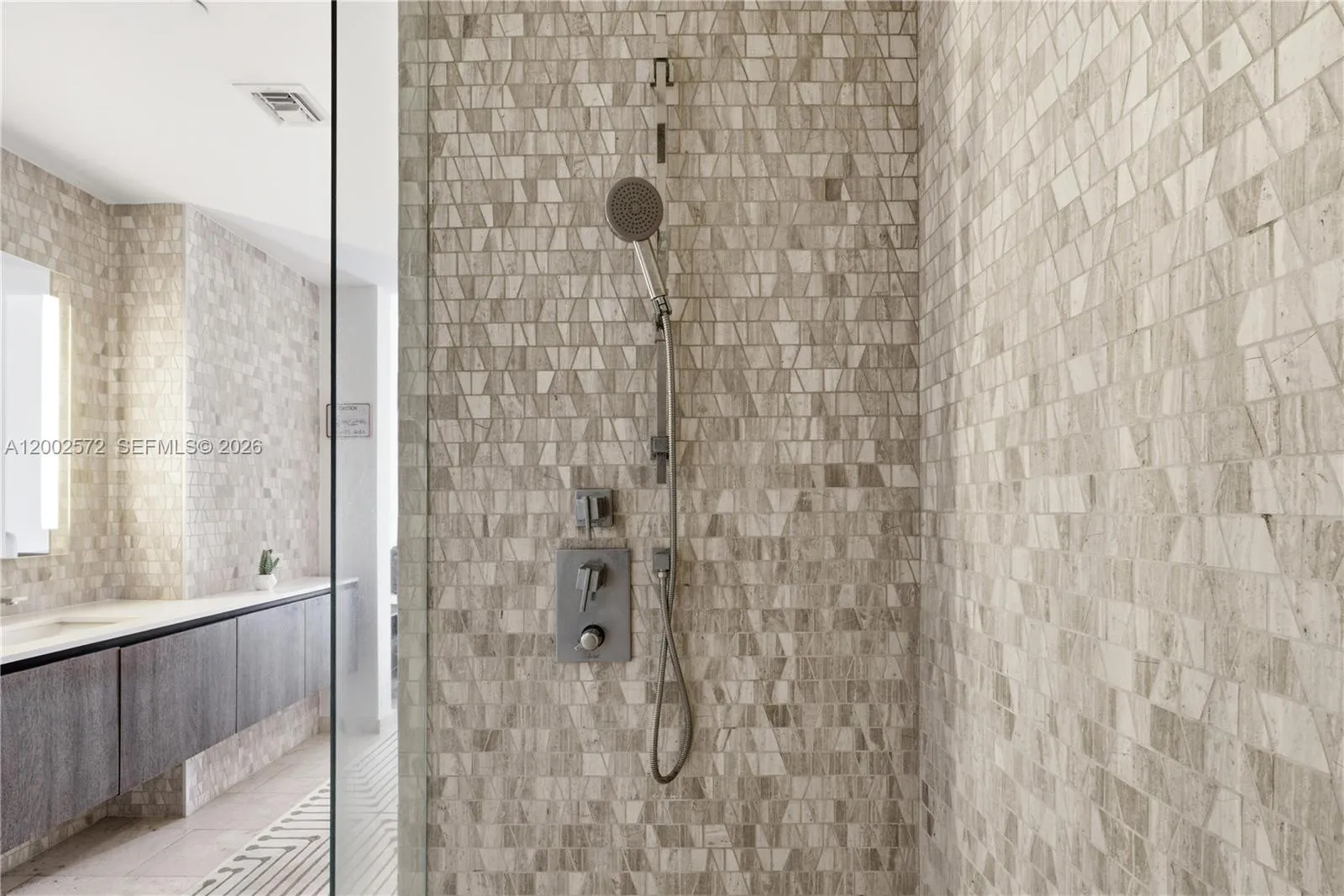 68 Se 6th St 1106, Miami, Florida 33131, Miami, Florida 33131, 1 Bedroom Bedrooms, ,1 BathroomBathrooms,Residential,For Sale,68 Se 6th St 1106, Miami, Florida 33131,A12002572