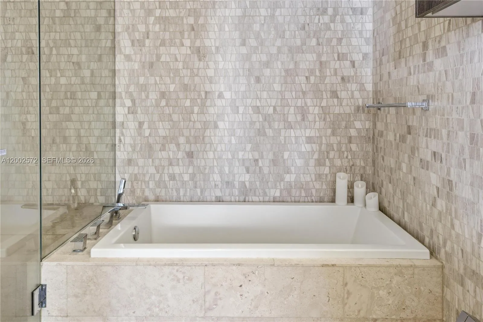 68 Se 6th St 1106, Miami, Florida 33131, Miami, Florida 33131, 1 Bedroom Bedrooms, ,1 BathroomBathrooms,Residential,For Sale,68 Se 6th St 1106, Miami, Florida 33131,A12002572