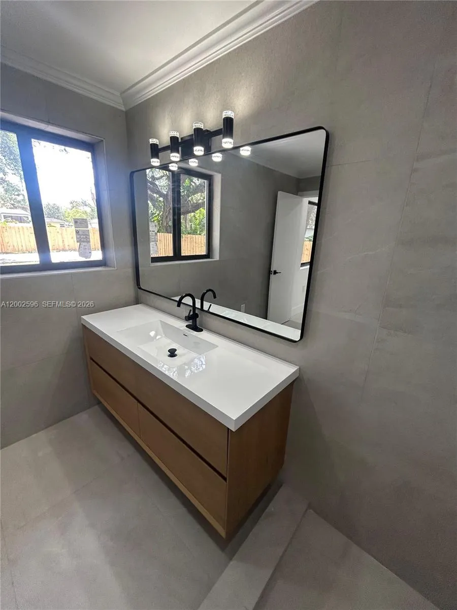 1242 Ne 145th St, Miami, Florida 33161, Miami, Florida 33161, 3 Bedrooms Bedrooms, ,2 BathroomsBathrooms,Residential,For Sale,1242 Ne 145th St, Miami, Florida 33161,A12002596