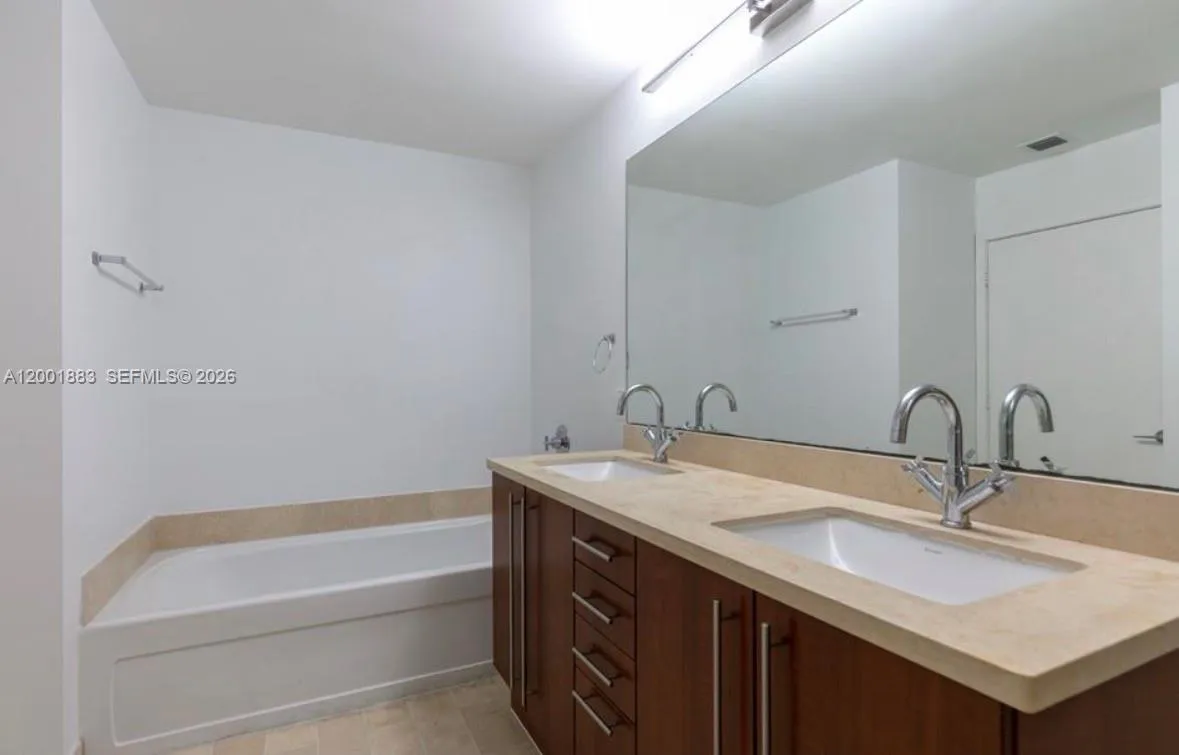 1111 Sw 1st Ave 3222-n, Miami, Florida 33130, Miami, Florida 33130, 2 Bedrooms Bedrooms, ,2 BathroomsBathrooms,Residential Lease,For Rent,1111 Sw 1st Ave 3222-n, Miami, Florida 33130,A12001883