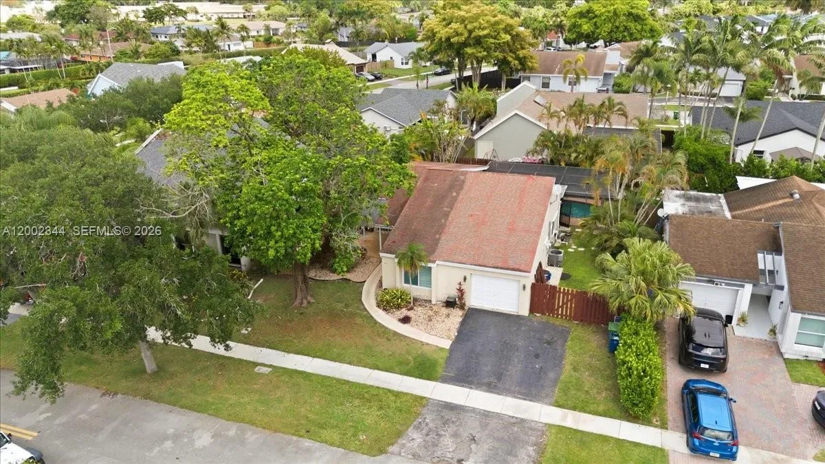 500 Sw 167th Ter, Weston, Florida 33326, Weston, Florida 33326, 3 Bedrooms Bedrooms, ,2 BathroomsBathrooms,Residential,For Sale,500 Sw 167th Ter, Weston, Florida 33326,A12002344