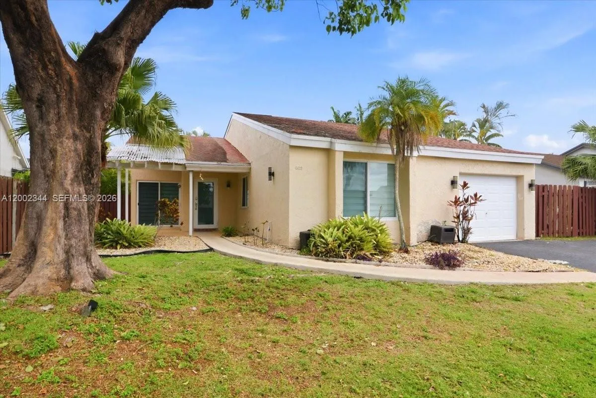 500 Sw 167th Ter, Weston, Florida 33326, Weston, Florida 33326, 3 Bedrooms Bedrooms, ,2 BathroomsBathrooms,Residential,For Sale,500 Sw 167th Ter, Weston, Florida 33326,A12002344