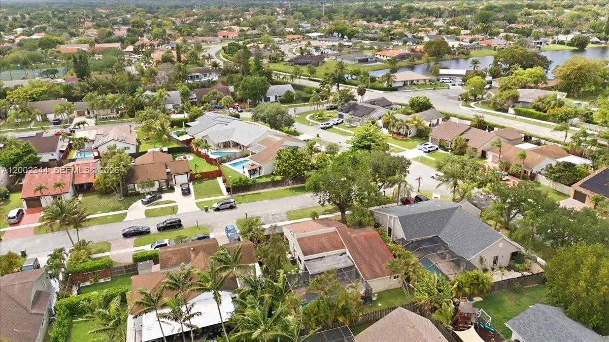 500 Sw 167th Ter, Weston, Florida 33326, Weston, Florida 33326, 3 Bedrooms Bedrooms, ,2 BathroomsBathrooms,Residential,For Sale,500 Sw 167th Ter, Weston, Florida 33326,A12002344