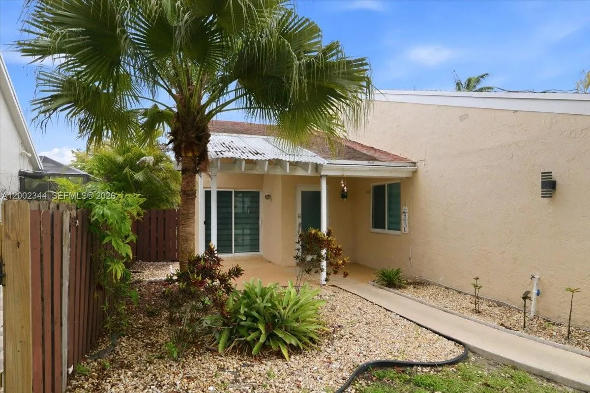 500 Sw 167th Ter, Weston, Florida 33326, Weston, Florida 33326, 3 Bedrooms Bedrooms, ,2 BathroomsBathrooms,Residential,For Sale,500 Sw 167th Ter, Weston, Florida 33326,A12002344