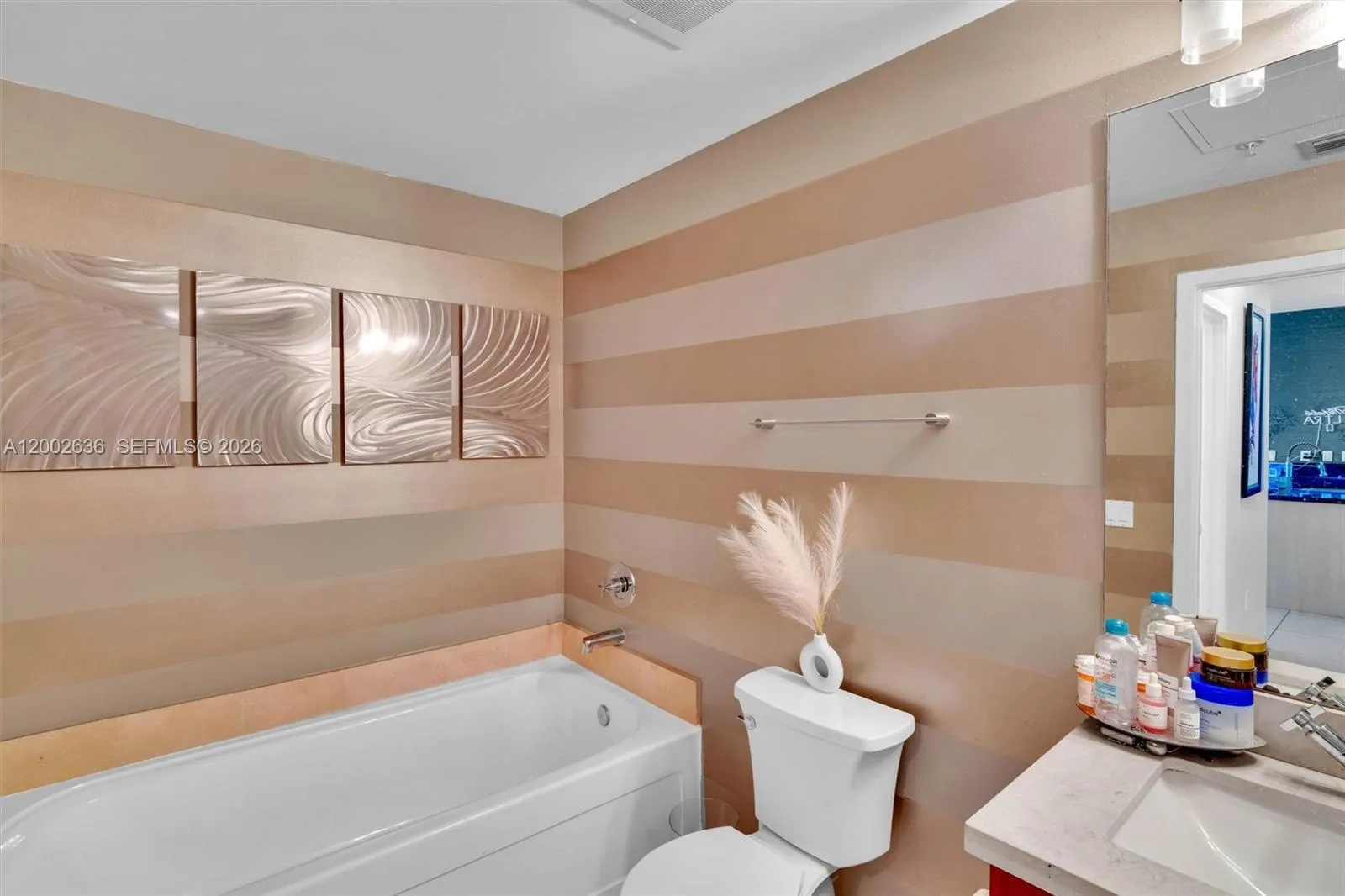 79 Sw 12th St 1605, Miami, Florida 33130, Miami, Florida 33130, 1 Bedroom Bedrooms, ,1 BathroomBathrooms,Residential,For Sale,79 Sw 12th St 1605, Miami, Florida 33130,A12002636