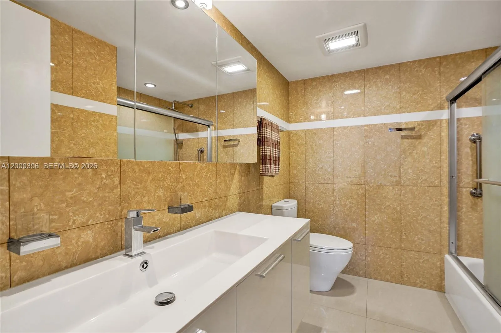 2401 S Ocean Dr 802 (available June 5), Hollywood, Hollywood, Florida 33019, 1 Bedroom Bedrooms, ,1 BathroomBathrooms,Residential Lease,For Rent,2401 S Ocean Dr 802 (available June 5), Hollywood,A12000356