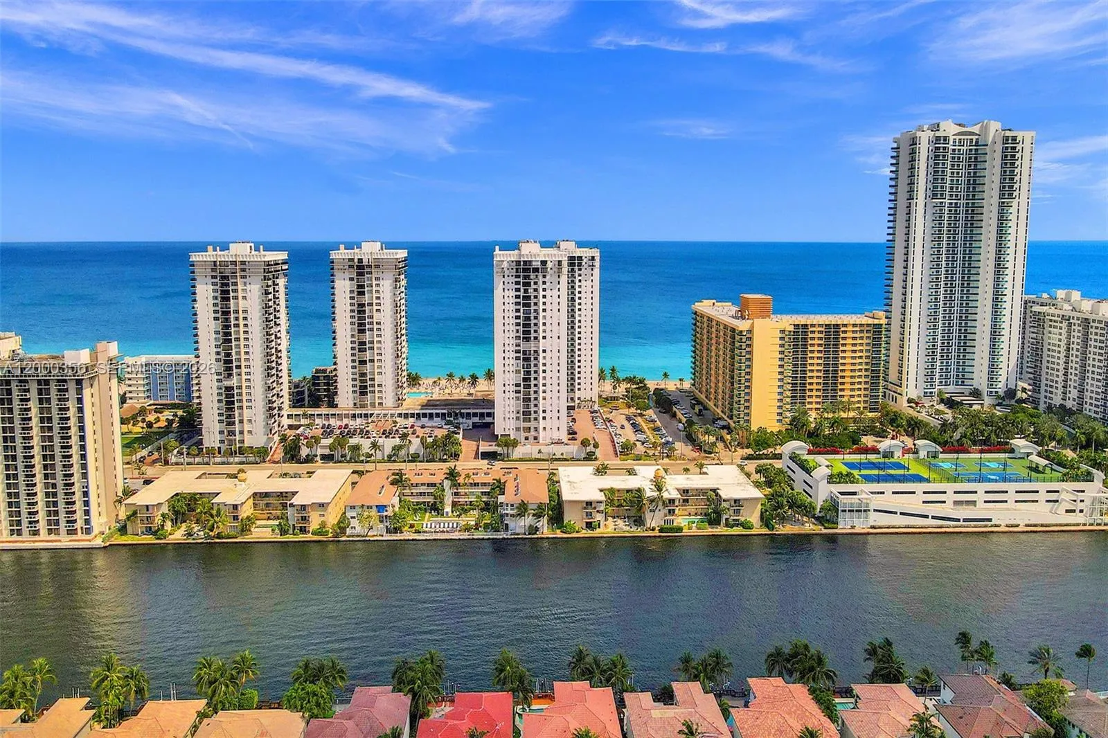 2401 S Ocean Dr 802 (available June 5), Hollywood, Hollywood, Florida 33019, 1 Bedroom Bedrooms, ,1 BathroomBathrooms,Residential Lease,For Rent,2401 S Ocean Dr 802 (available June 5), Hollywood,A12000356