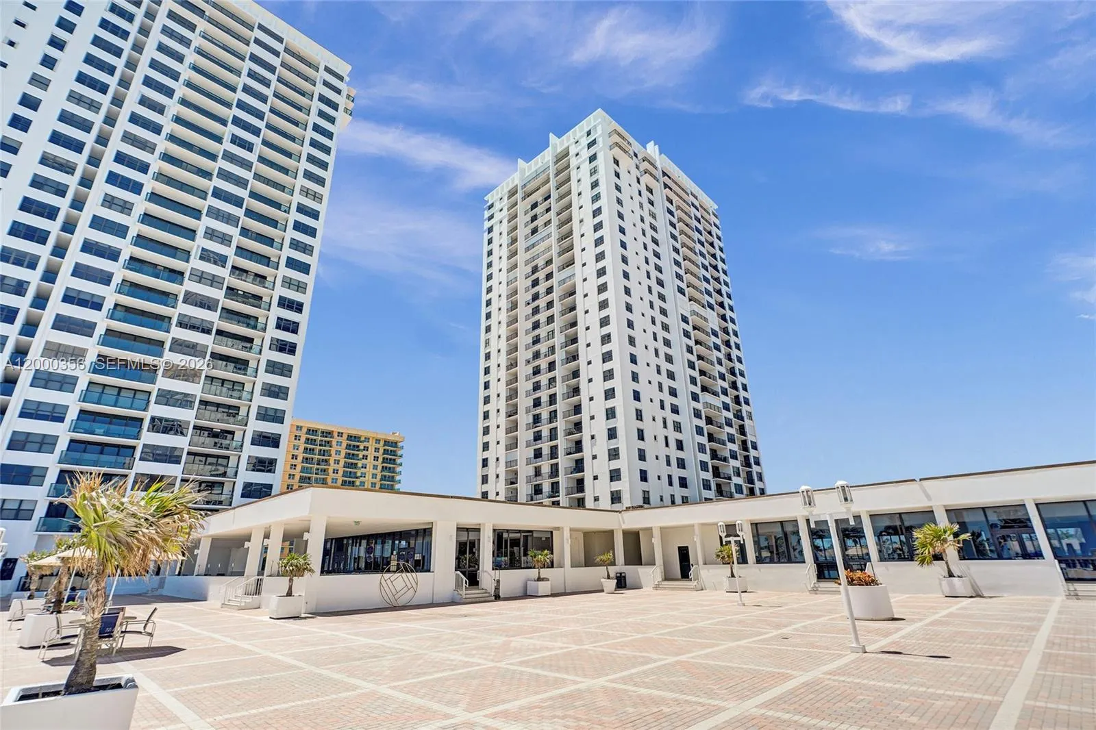 2401 S Ocean Dr 802 (available June 5), Hollywood, Hollywood, Florida 33019, 1 Bedroom Bedrooms, ,1 BathroomBathrooms,Residential Lease,For Rent,2401 S Ocean Dr 802 (available June 5), Hollywood,A12000356