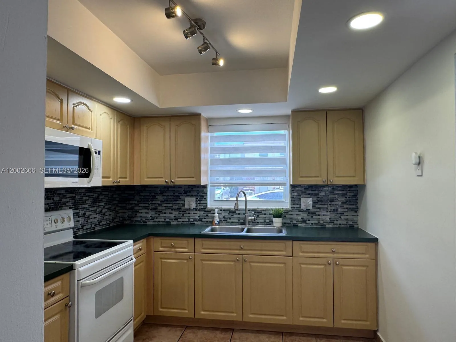 1373 W 69th St 0, Hialeah, Florida 33014, Hialeah, Florida 33014, 2 Bedrooms Bedrooms, ,1 BathroomBathrooms,Residential Lease,For Rent,1373 W 69th St 0, Hialeah, Florida 33014,A12002666