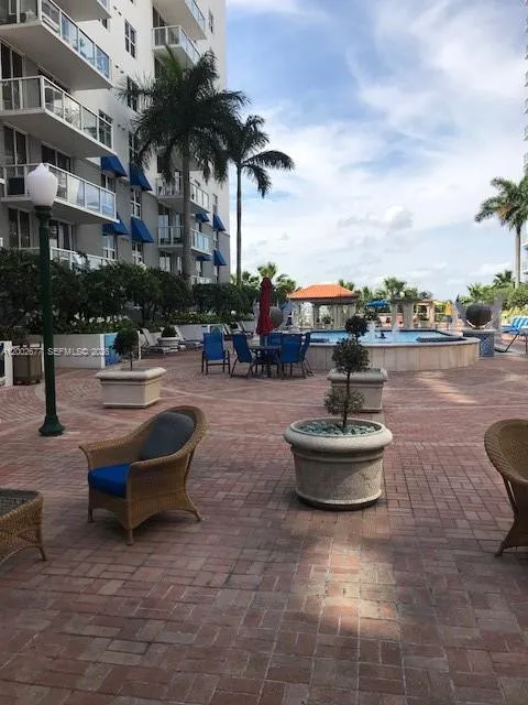 Miami, Florida 33126, 1 Bedroom Bedrooms, ,1 BathroomBathrooms,Residential Lease,For Rent,A12002677