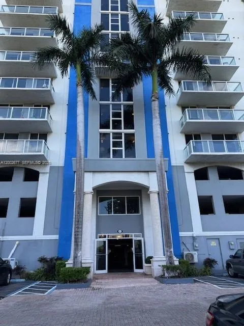 Miami, Florida 33126, 1 Bedroom Bedrooms, ,1 BathroomBathrooms,Residential Lease,For Rent,A12002677