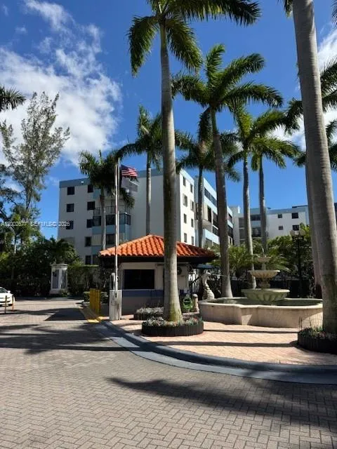 Miami, Florida 33126, 1 Bedroom Bedrooms, ,1 BathroomBathrooms,Residential Lease,For Rent,A12002677