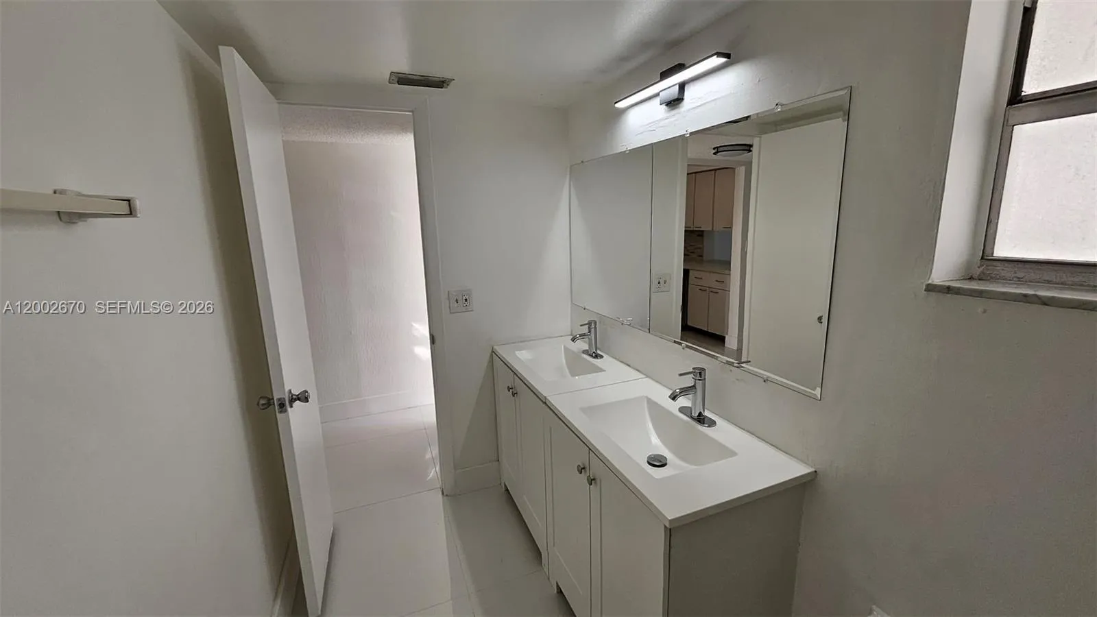 871 Ne 195 St 204, Miami, Florida 33179, Miami, Florida 33179, 1 Bedroom Bedrooms, ,1 BathroomBathrooms,Residential Lease,For Rent,871 Ne 195 St 204, Miami, Florida 33179,A12002670