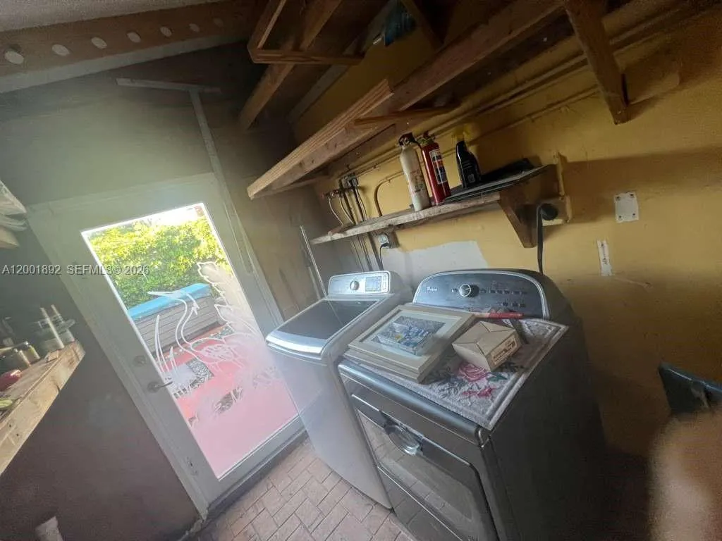 6900 Sw 22nd St, Miami, Florida 33155, Miami, Florida 33155, 3 Bedrooms Bedrooms, ,2 BathroomsBathrooms,Residential,For Sale,6900 Sw 22nd St, Miami, Florida 33155,A12001892