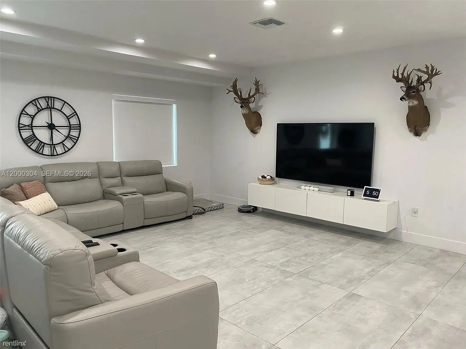 1935 Sw 24th Ter, Miami, Florida 33145, Miami, Florida 33145, 2 Bedrooms Bedrooms, ,1 BathroomBathrooms,Residential Lease,For Rent,1935 Sw 24th Ter, Miami, Florida 33145,A12000304