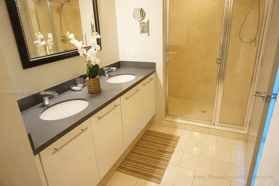 90 Sw 3rd St 3505, Miami, Florida 33130, Miami, Florida 33130, 2 Bedrooms Bedrooms, ,2 BathroomsBathrooms,Residential Lease,For Rent,90 Sw 3rd St 3505, Miami, Florida 33130,A12000666